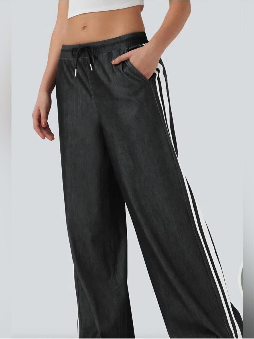 Halara Flex Low Rise Drawstring Color Block Striped pants in size Small Regular